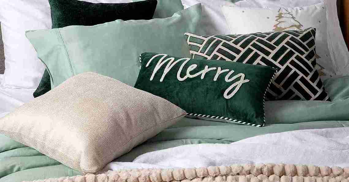 Cozy & Festive: The Ultimate Holiday Gift Ideas for Homebodies