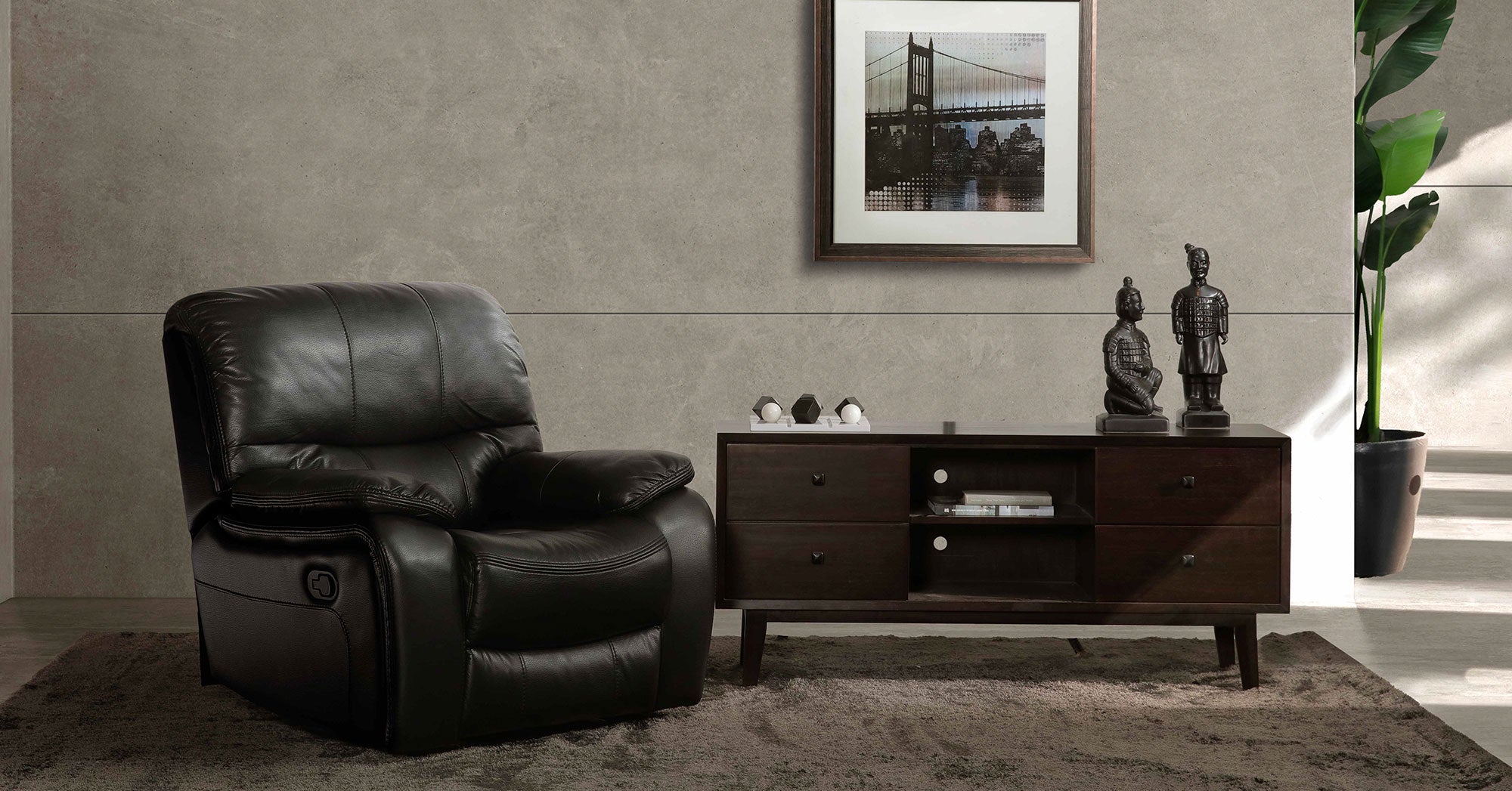 Sink Into Comfort: A Homeowner's Guide to Choosing the Perfect Recliner