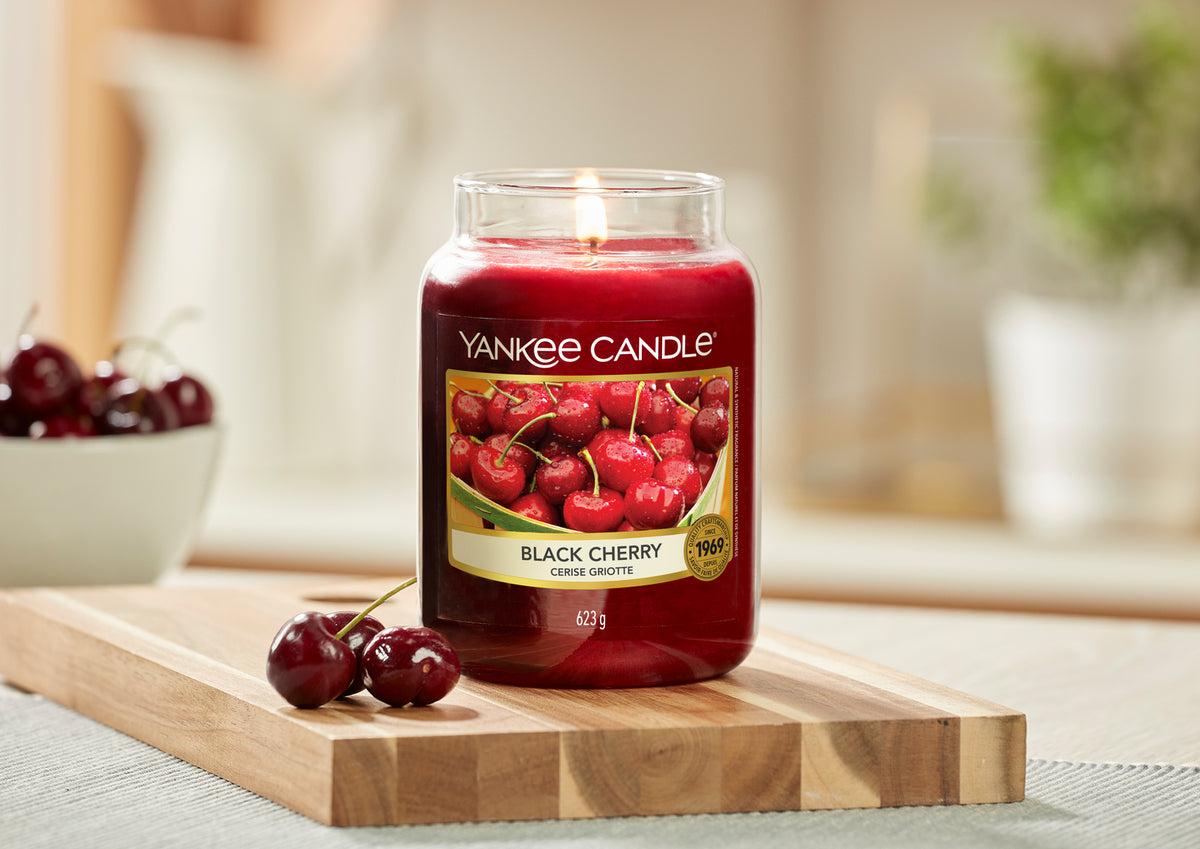 Yankee Black Cherry Classic Candle Jar