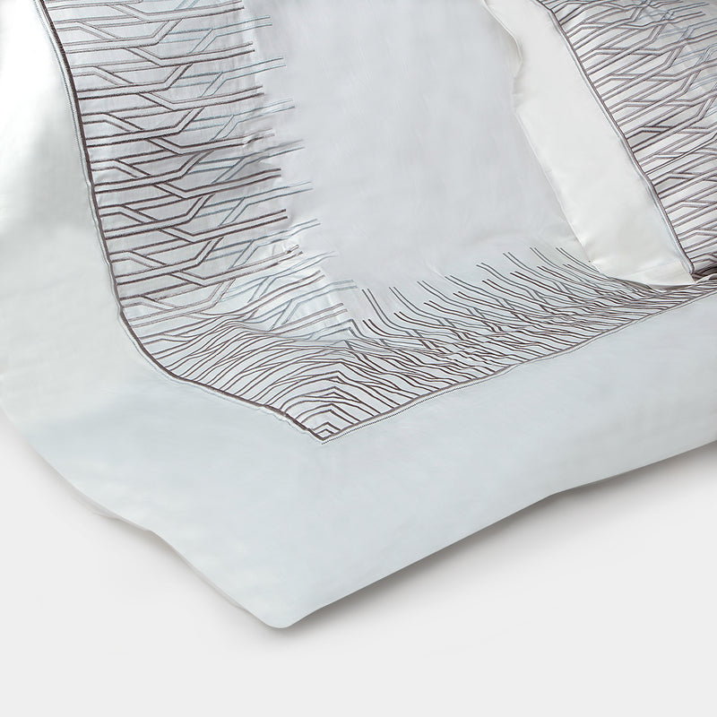 Francis Libiran Cascada Luxe Bedspread