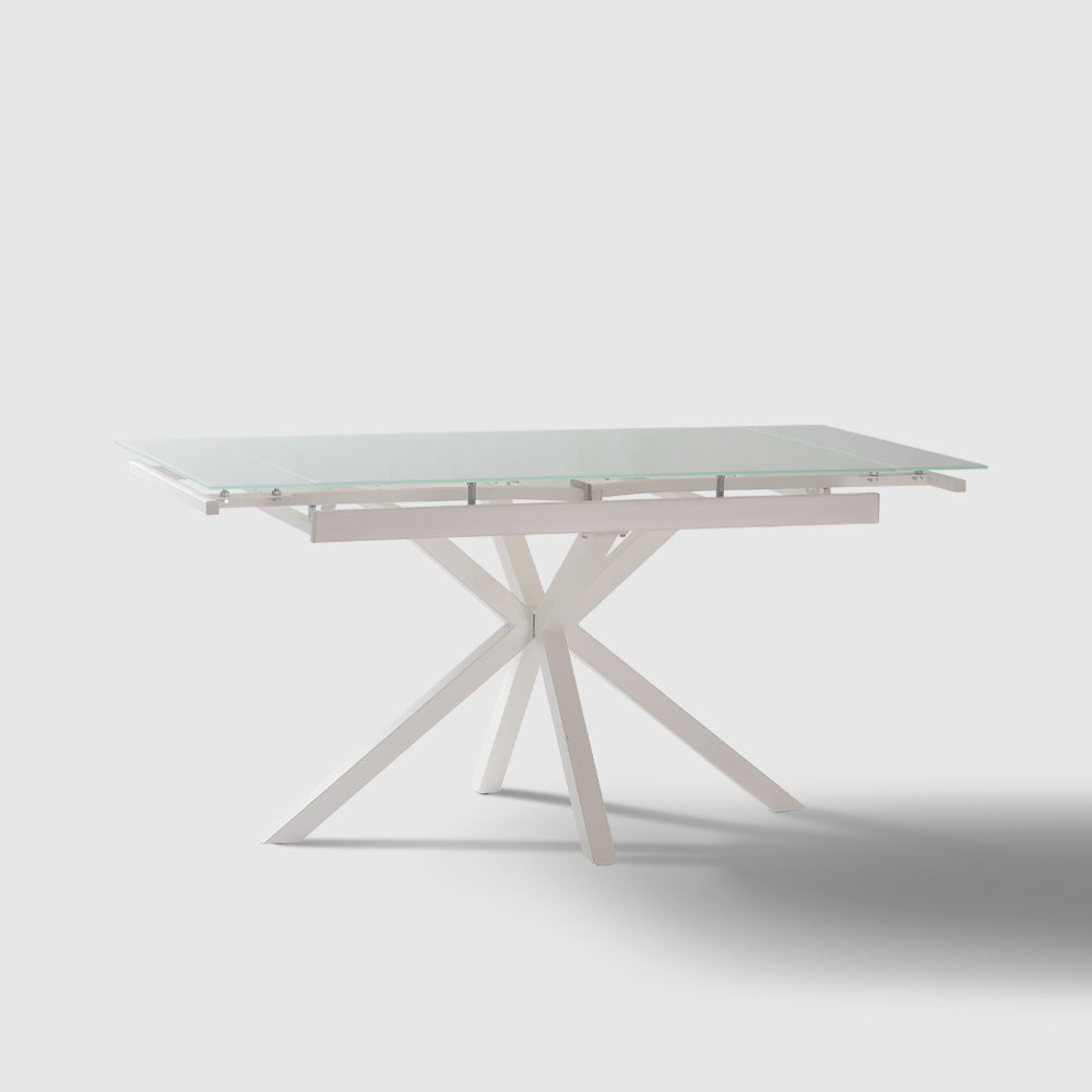 Four seater outlet extendable dining table